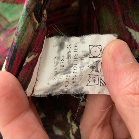 Sacada Abstract Red Green Long Sleeve Button Up Top Size Small - Picture 15 of 15